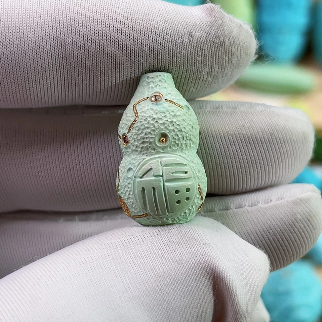 绿松石未镶嵌珠宝奇石