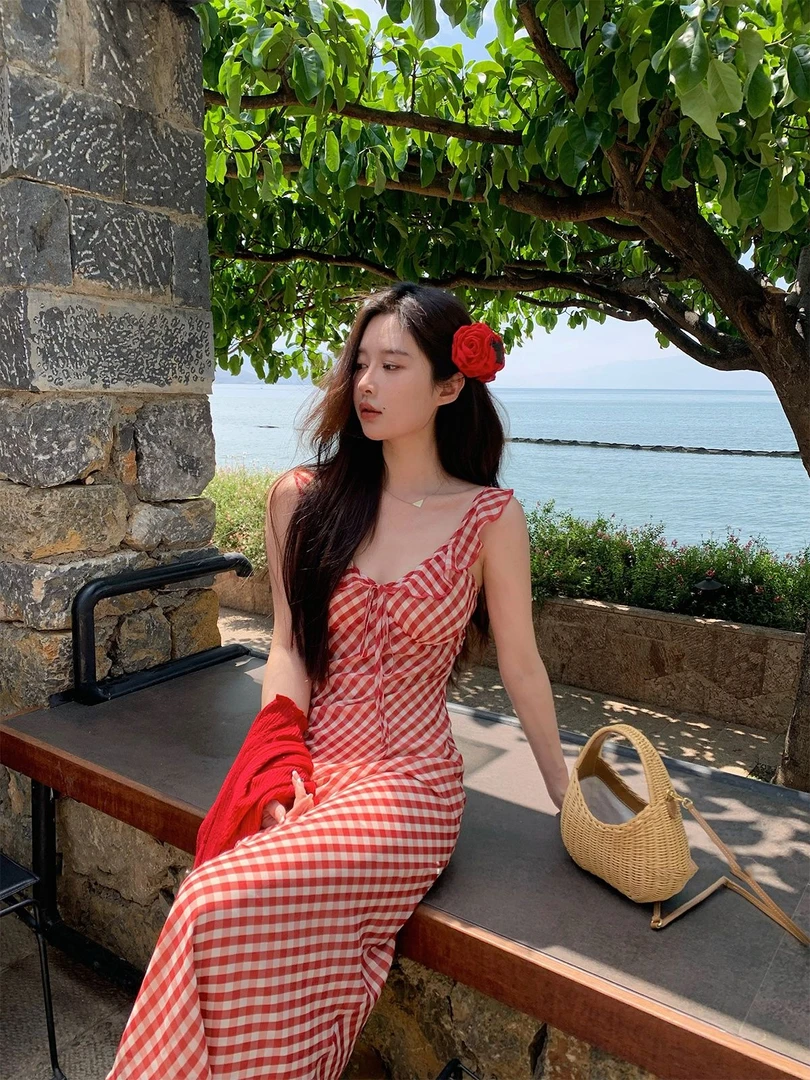 法式别致绝美红色格子连衣裙度假风显瘦气质吊带收腰鱼尾连衣裙子