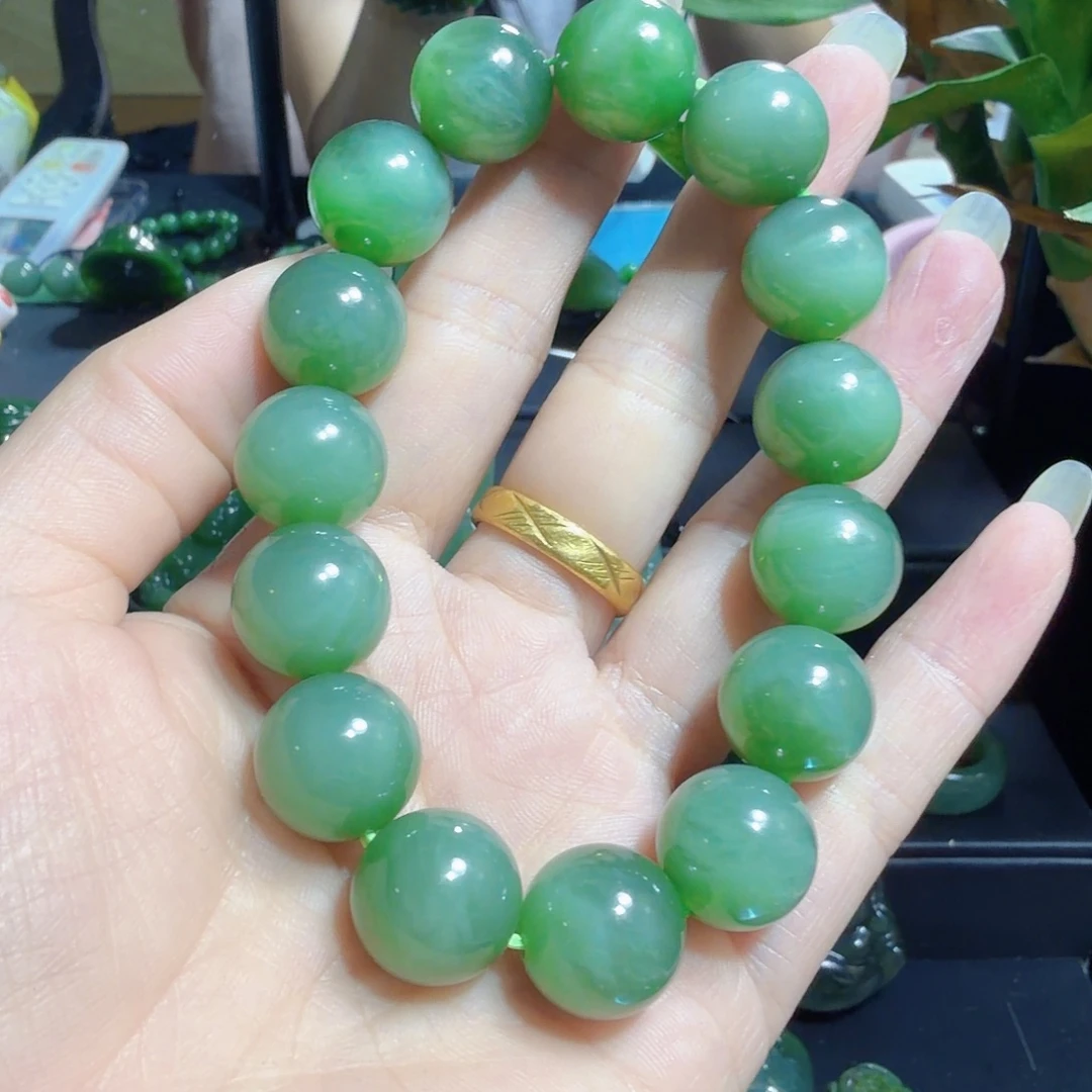 和田玉（碧玉）未镶嵌颈饰