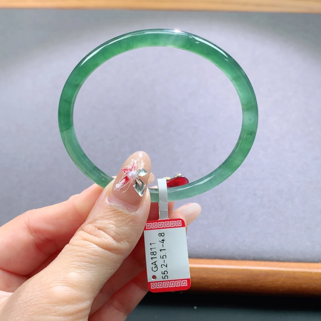 翡翠手镯未镶嵌天然翡翠手镯叮当镯