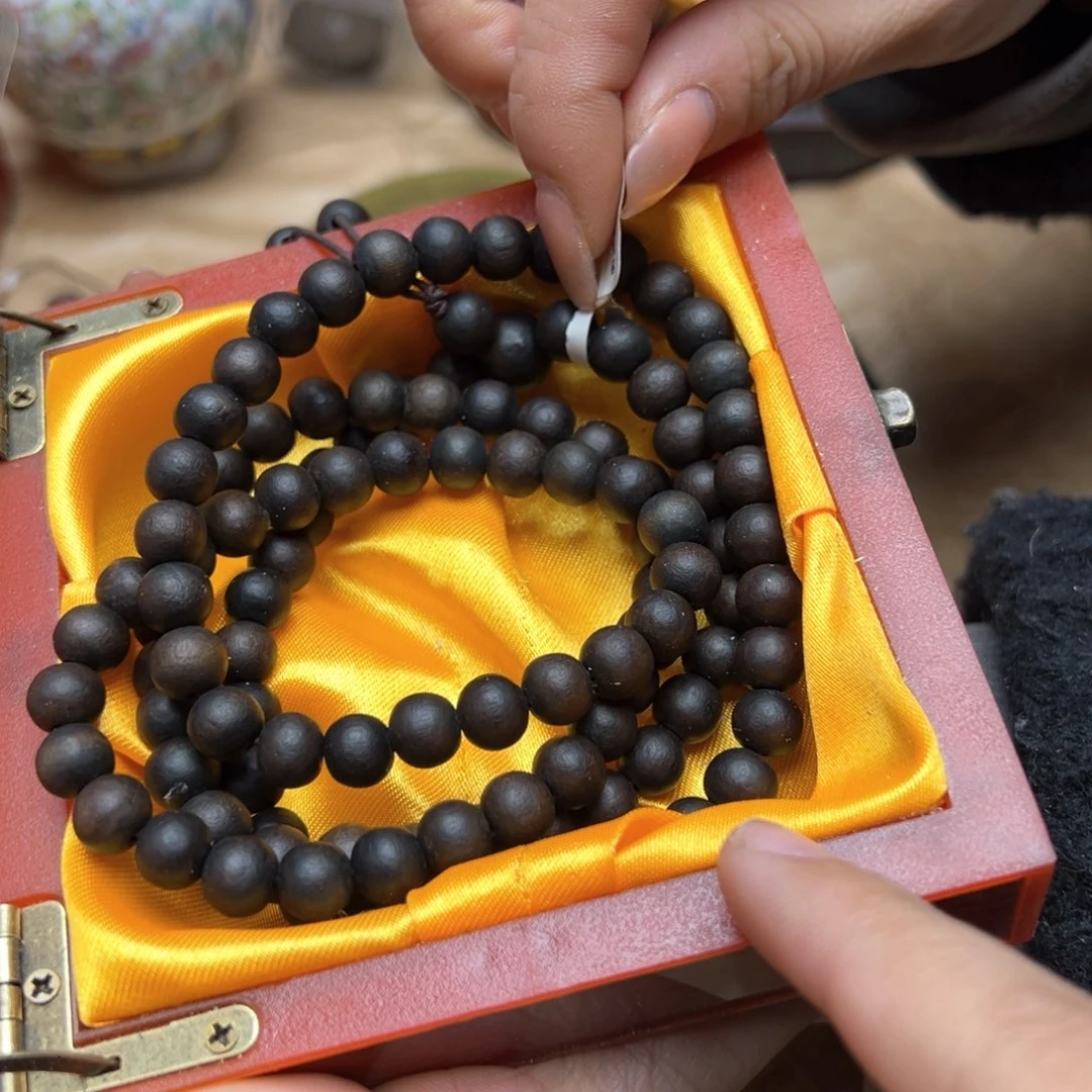 大叶紫檀（黑酸枝木类）