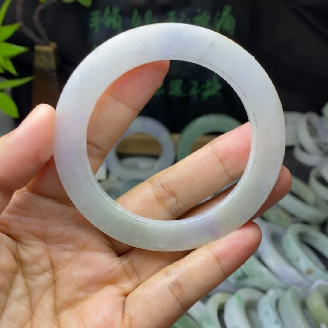 定制翡翠未镶嵌手镯