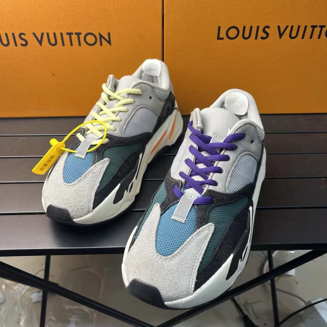 95新 maje 休闲鞋95新阳/41码/Yeezy700 初代/内衬防磨贴