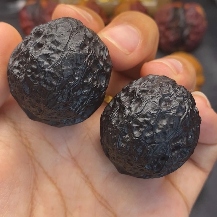文玩核桃把件38尺蛇皮元宝