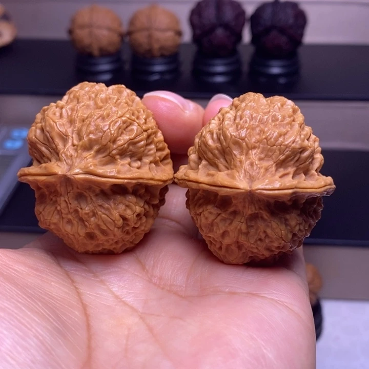 把件文玩核桃绣花鞋63