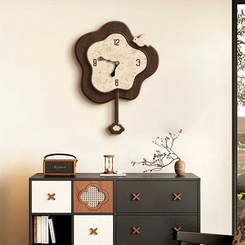 宋代美学客厅挂钟表高级感时钟中古风可摇摆云朵创意高端静音钟表