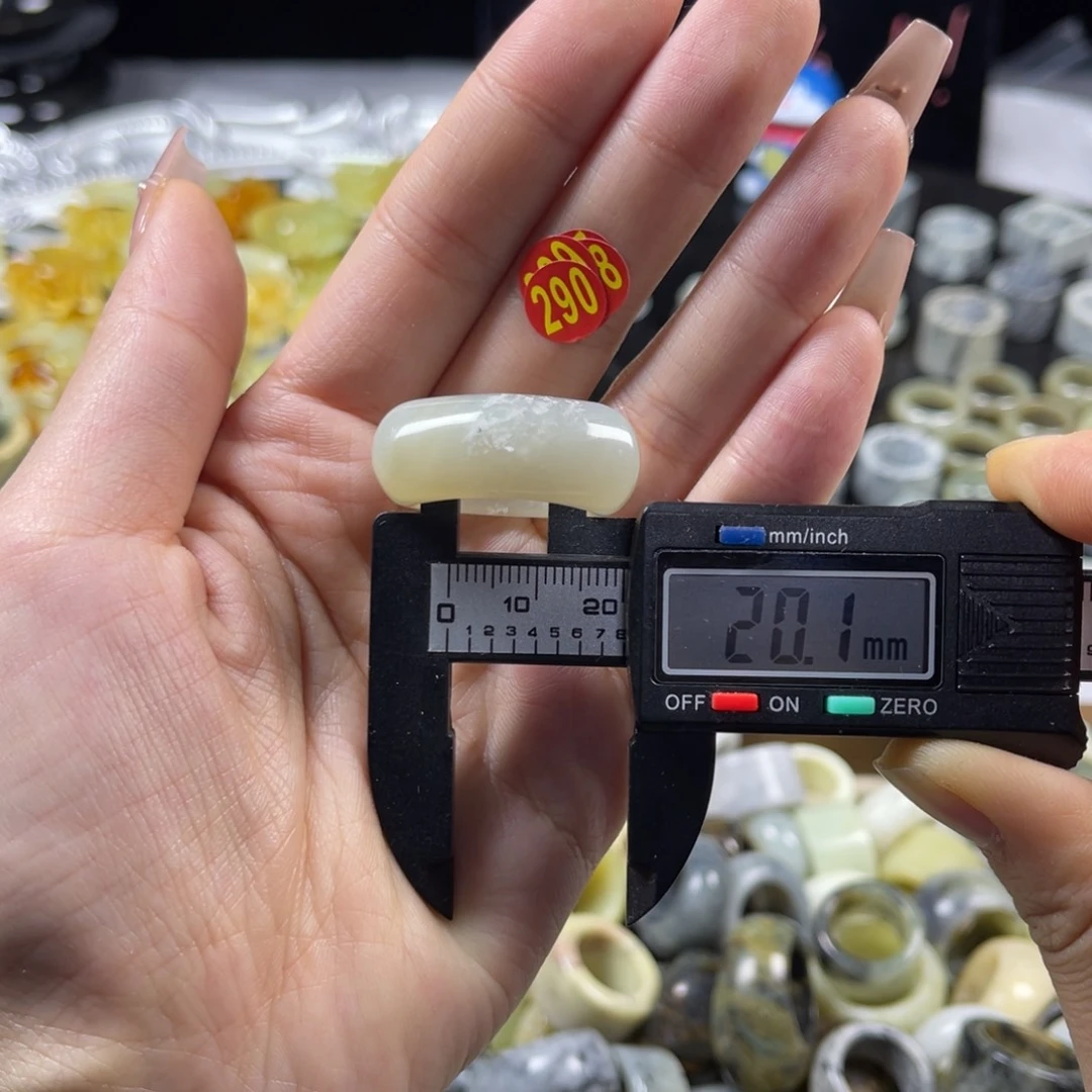 蛇纹石玉未镶嵌戒指