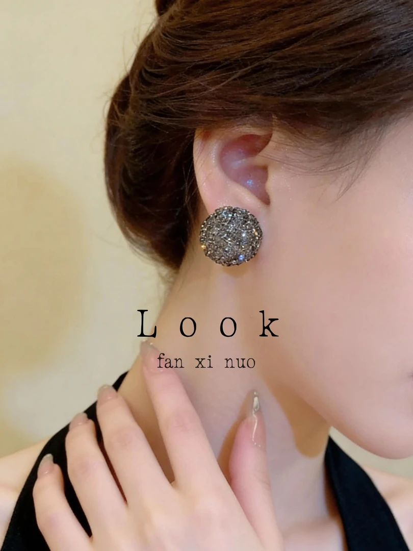 合金树脂耳饰 Look-日韩时尚女灰色法式耳钉优雅个性轻奢复古耳饰