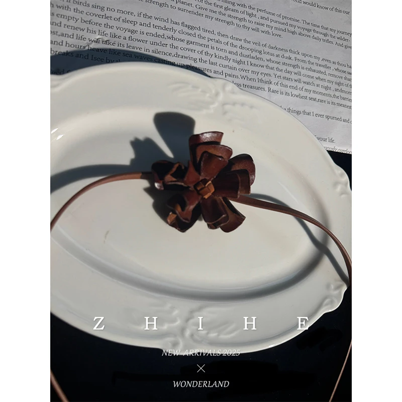 无艳一禾 头层植鞣牛皮花朵腰带 YHSC02551