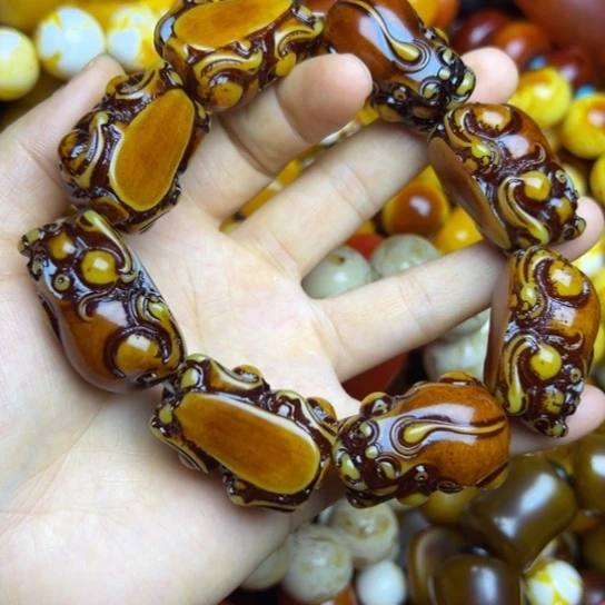 琥珀未镶嵌手链蜜蜡