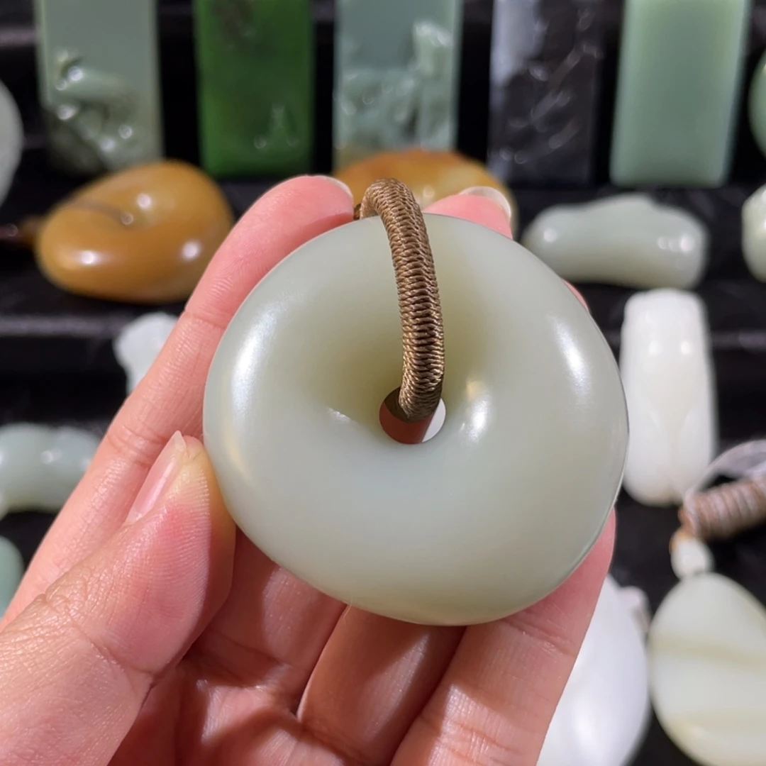 和田玉（糖玉）未镶嵌挂件