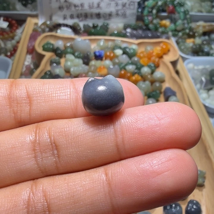 和田玉未镶嵌珠宝半成品?*画