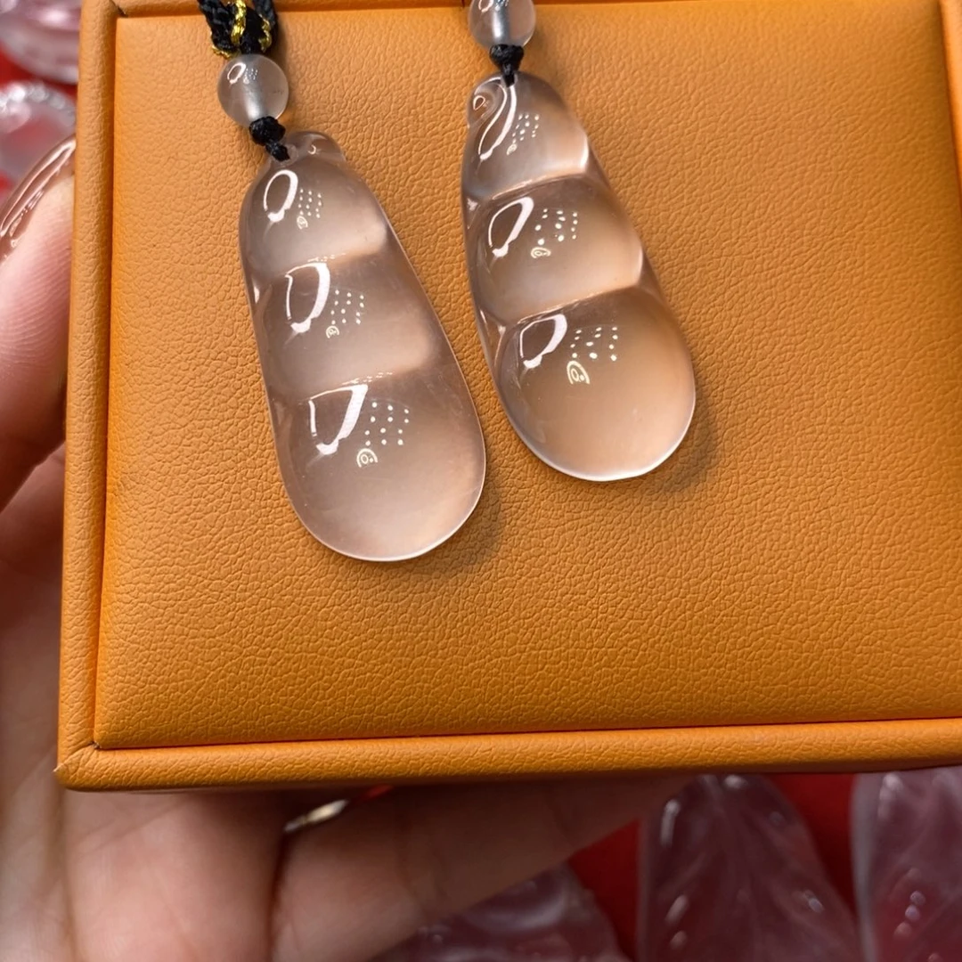 石英质玉未镶嵌吊坠随机发一