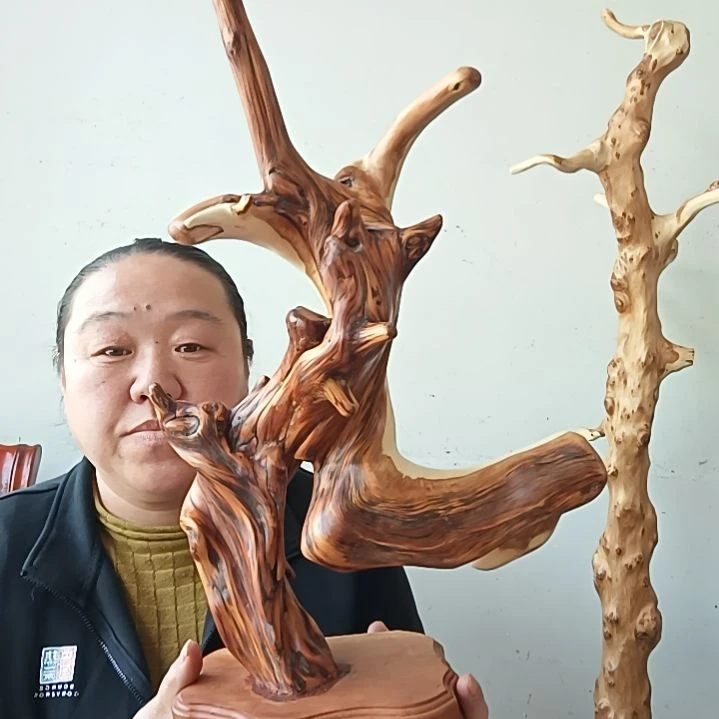 瑞*向太行崖柏成品摆件