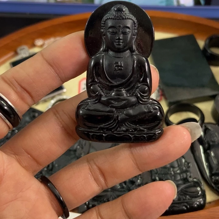 翡翠颈饰未镶嵌邪**客墨翠