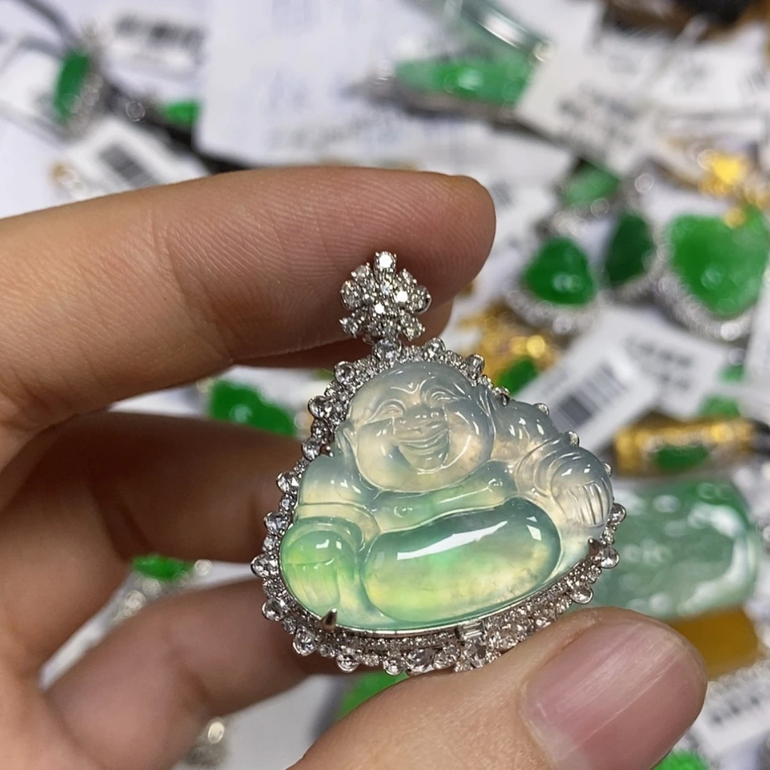 【闪购商品】颈饰18K金镶嵌翡翠晴***吊坠
