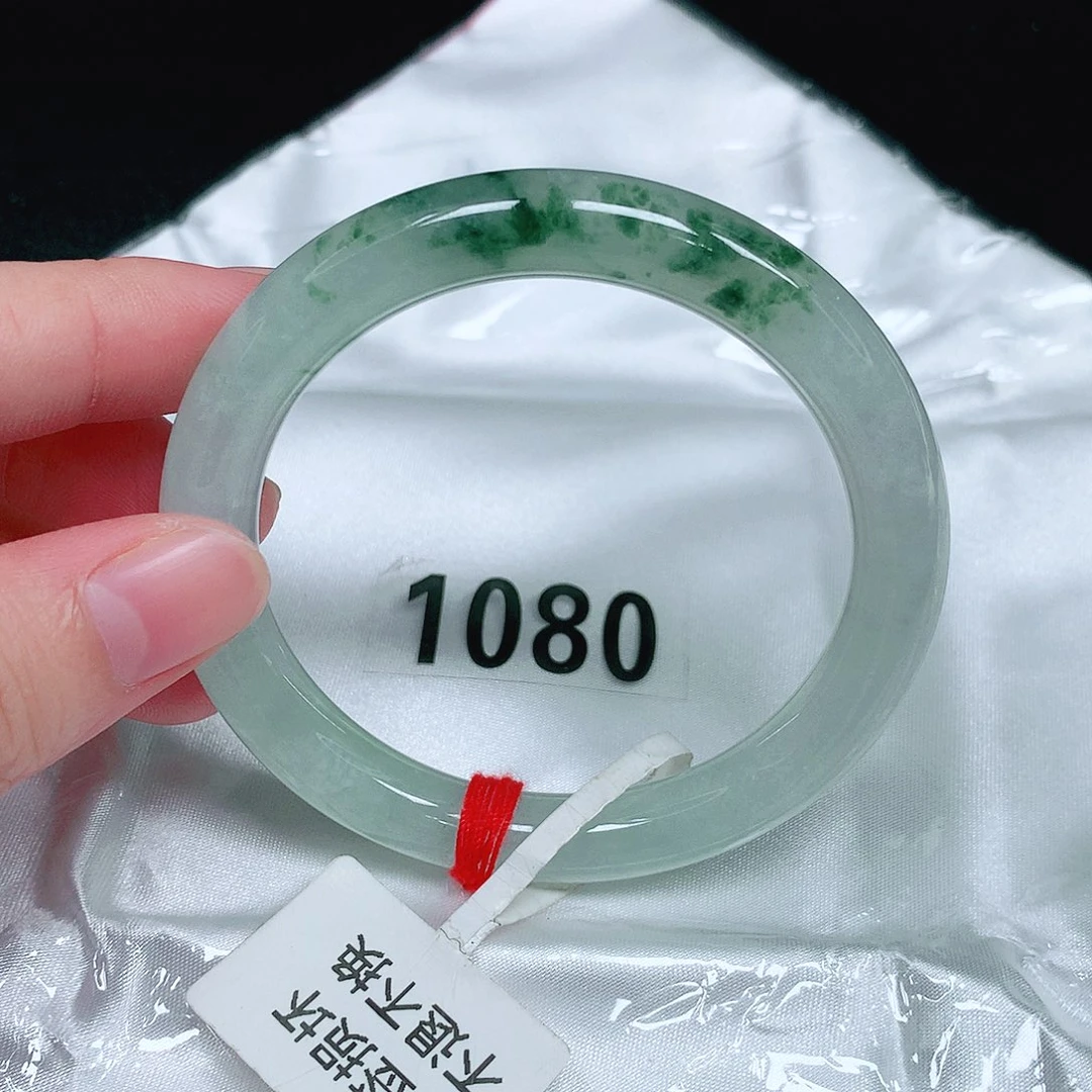 翡翠未镶嵌手镯（圆镯）