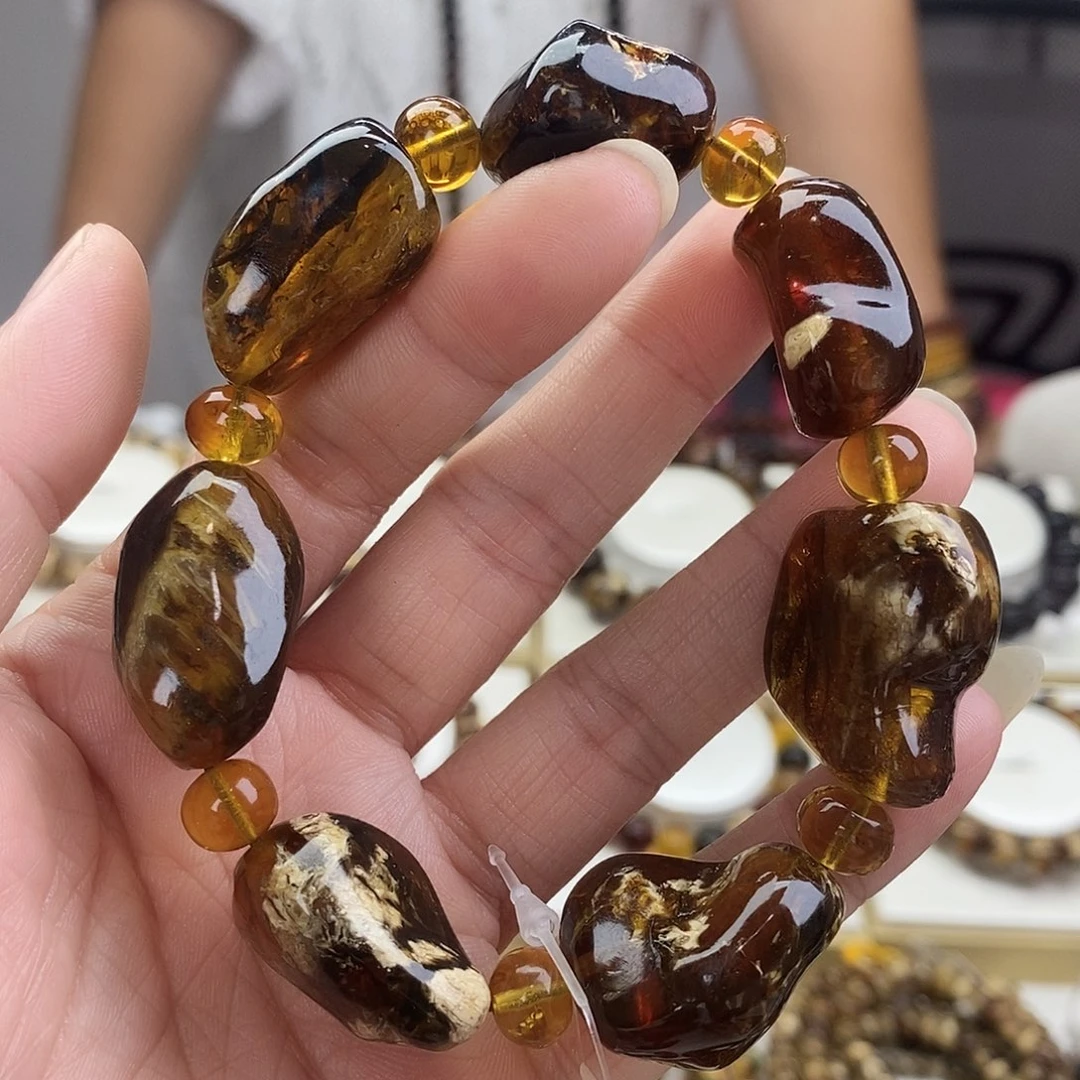 琥珀未镶嵌裸石琥珀