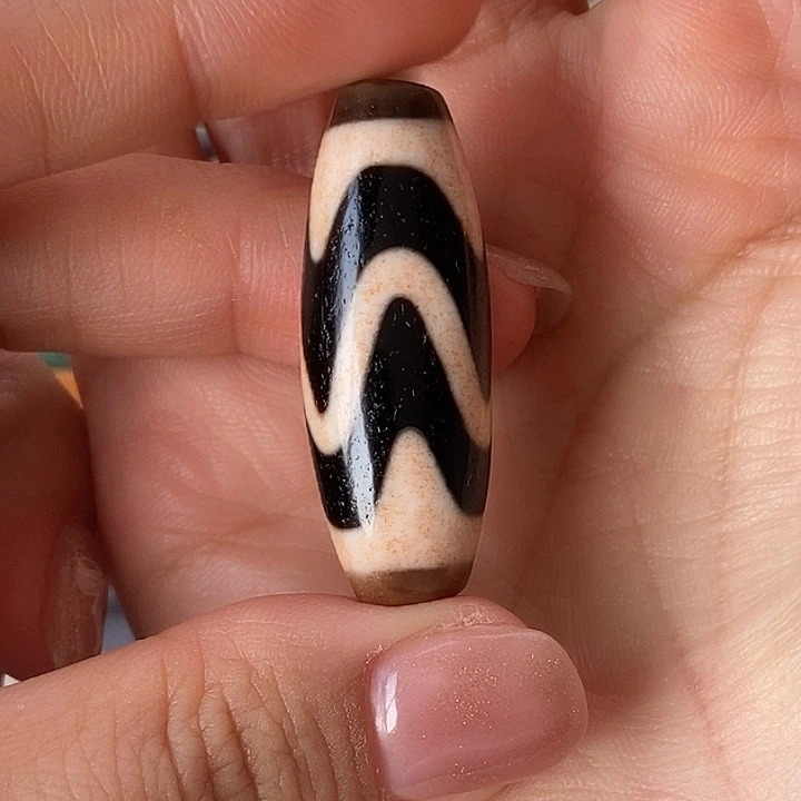 佟***玛瑙/玉髓未镶嵌玛瑙饰品