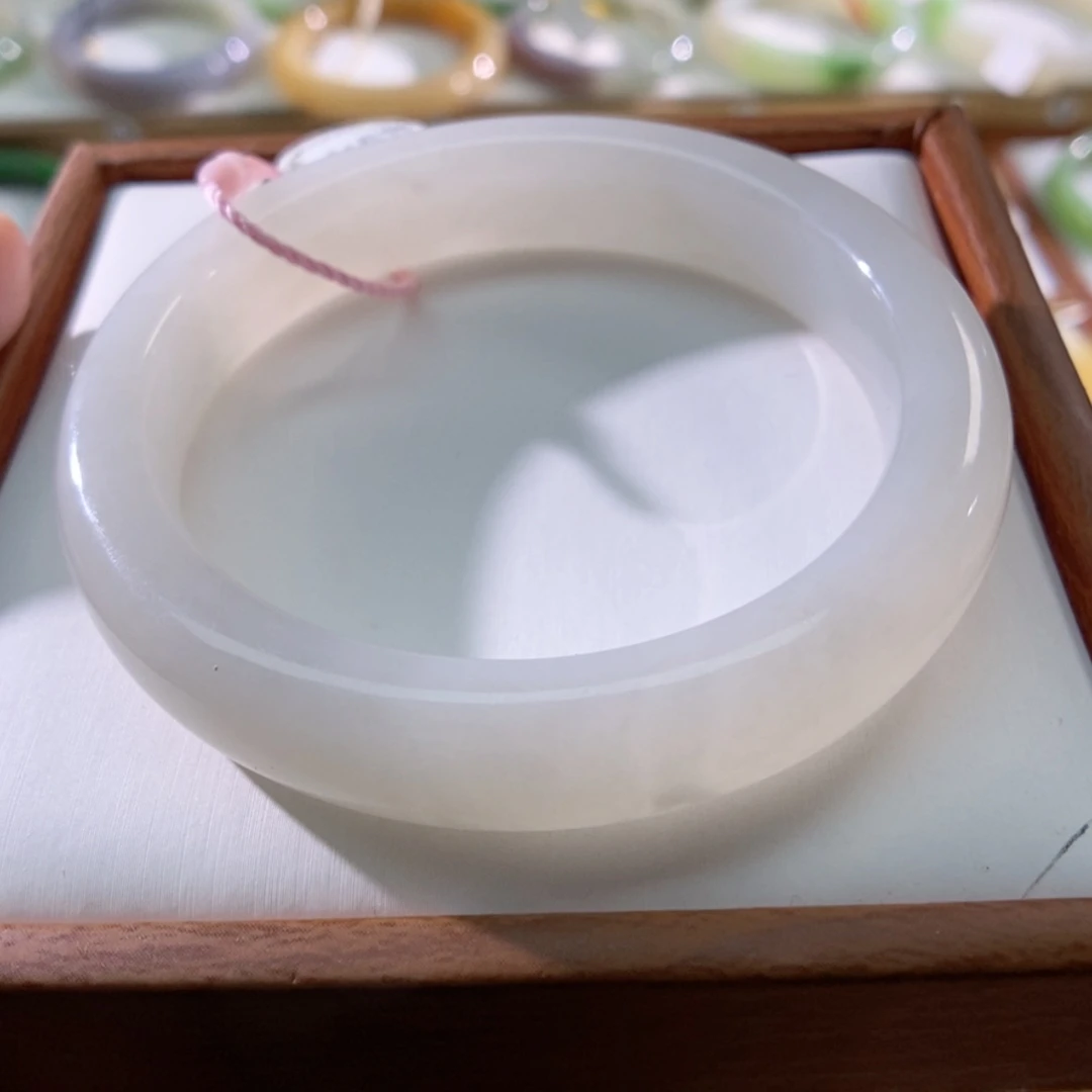 【闪购商品】未镶嵌手镯和田玉（白玉）