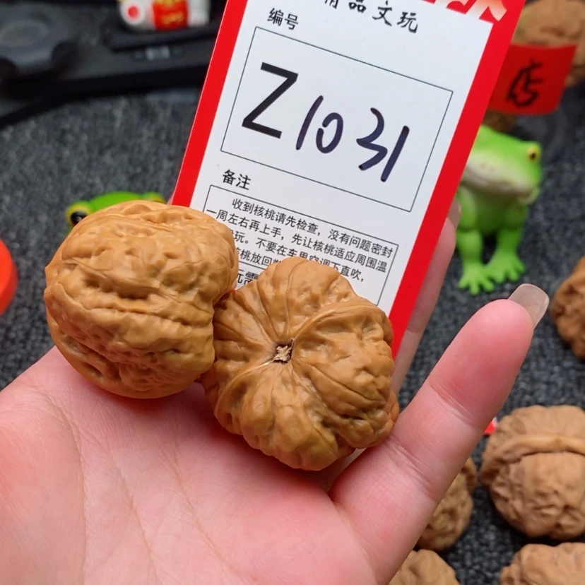 【闪购商品】把件桃核蛤蟆头