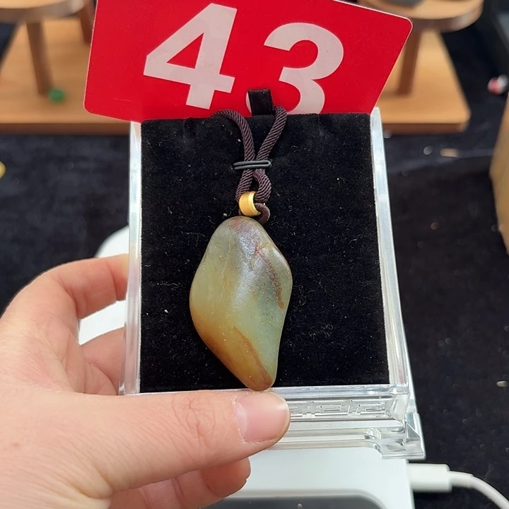 和田玉（糖玉）未镶嵌挂件