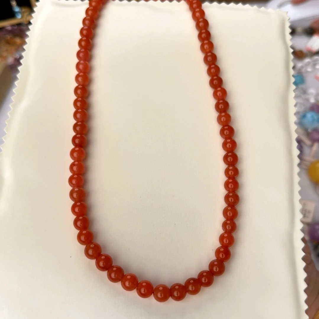 南红玛瑙颈饰未镶嵌素圈