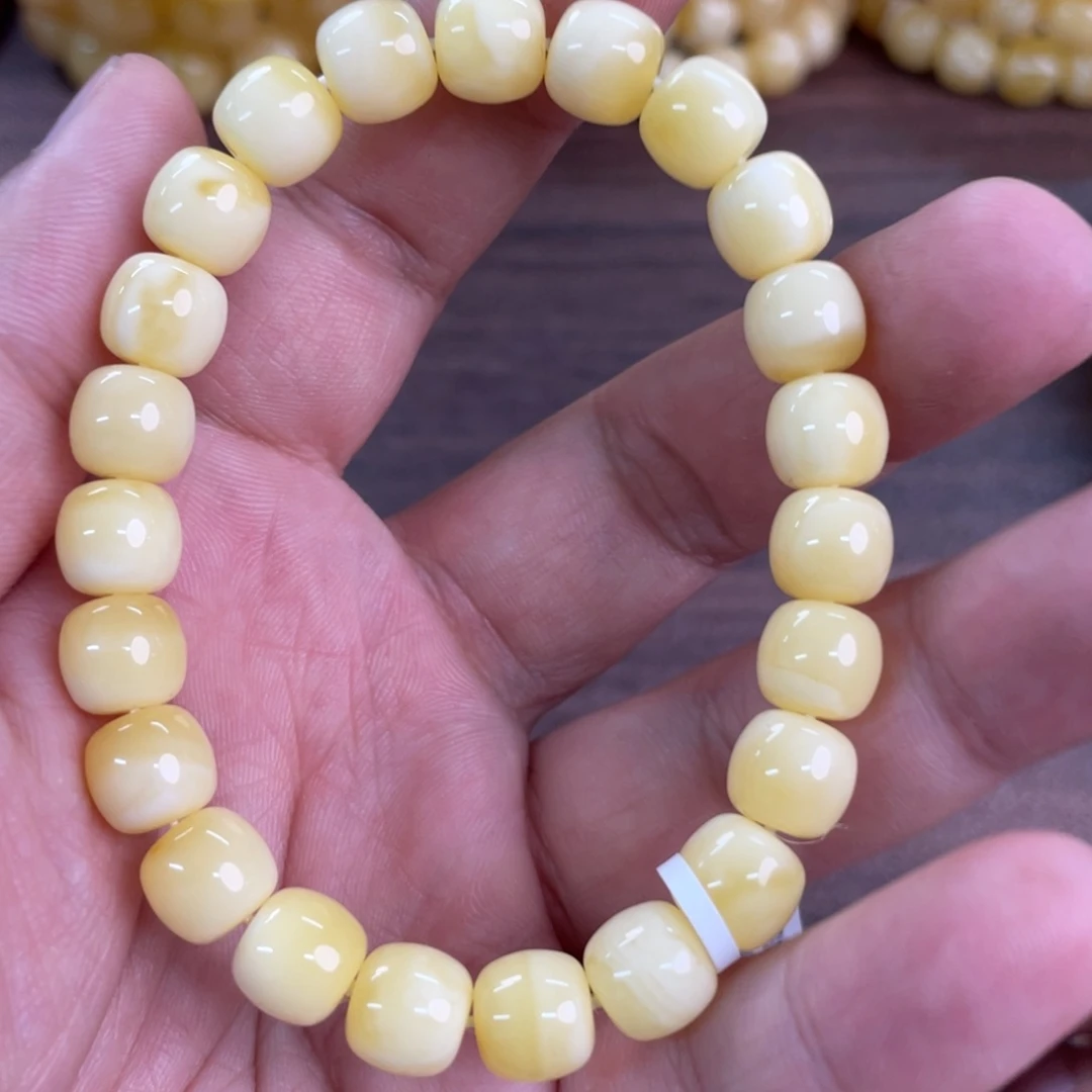 未镶嵌琥珀裸石0280000000