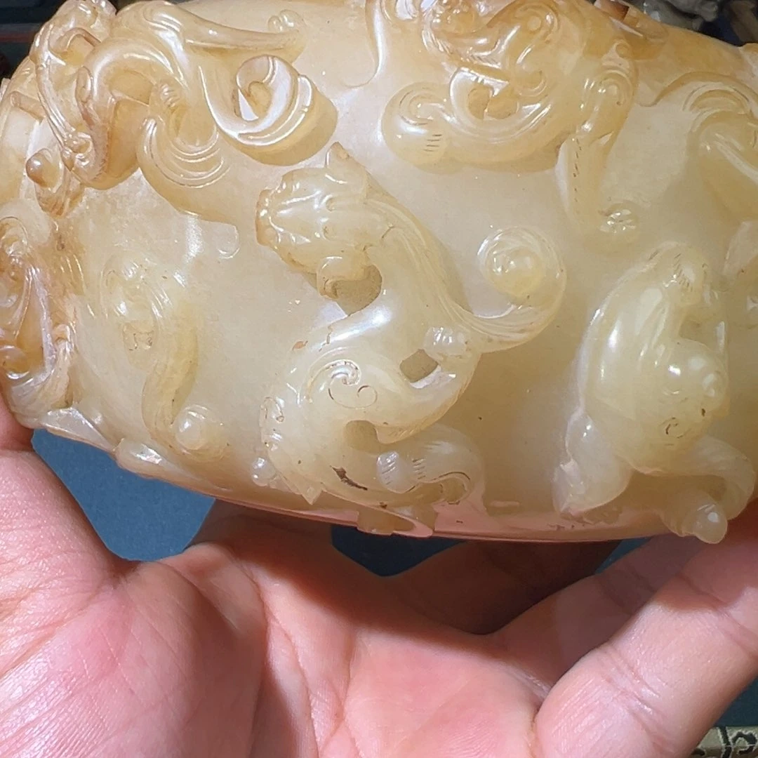 和田玉颈饰未镶嵌花*