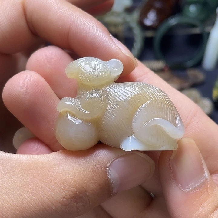 和田玉（糖玉）未镶嵌颈饰