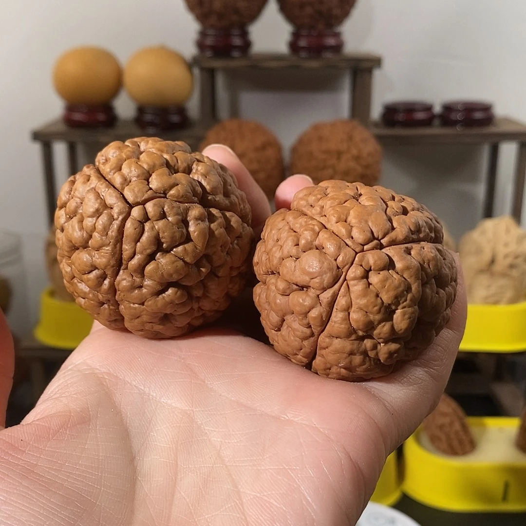 吊坠文玩核桃大****山三瓣脑纹金刚练手色差485758