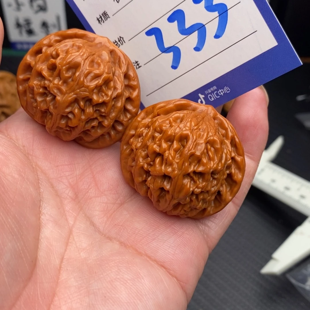 把件桃核宫灯38mo