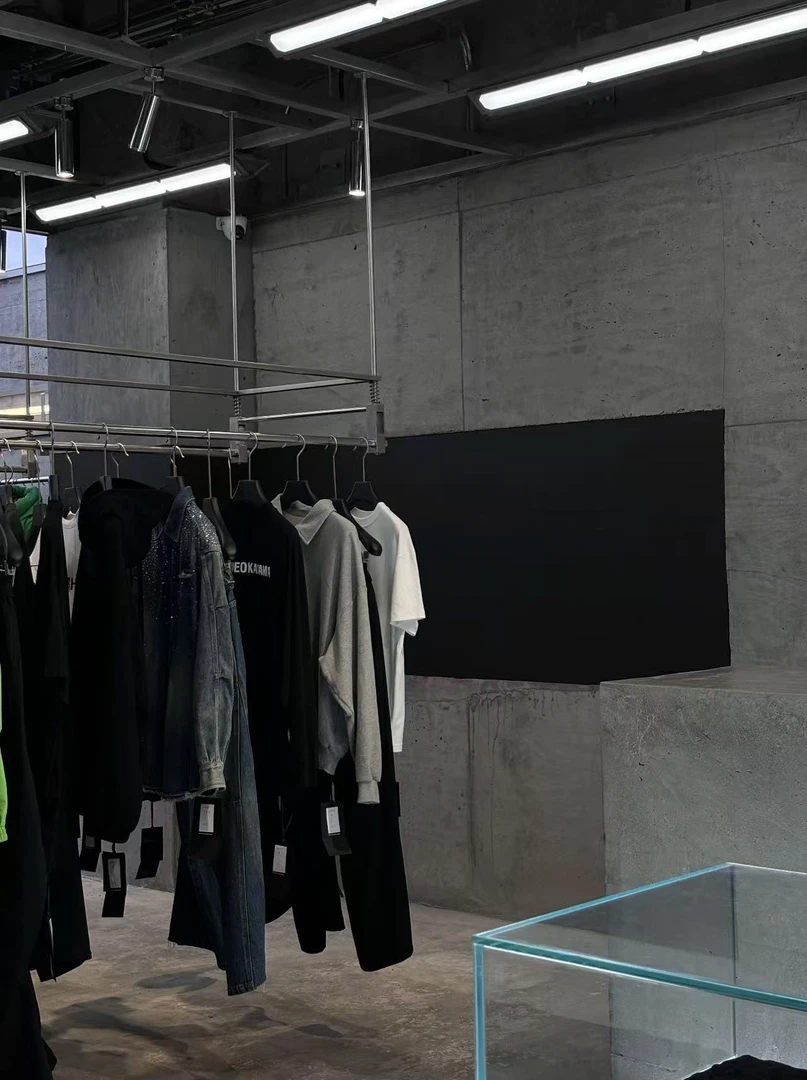 Z&Z 2025新款男装短袖 潮牌人像T宽松 圆领做旧重磅T恤