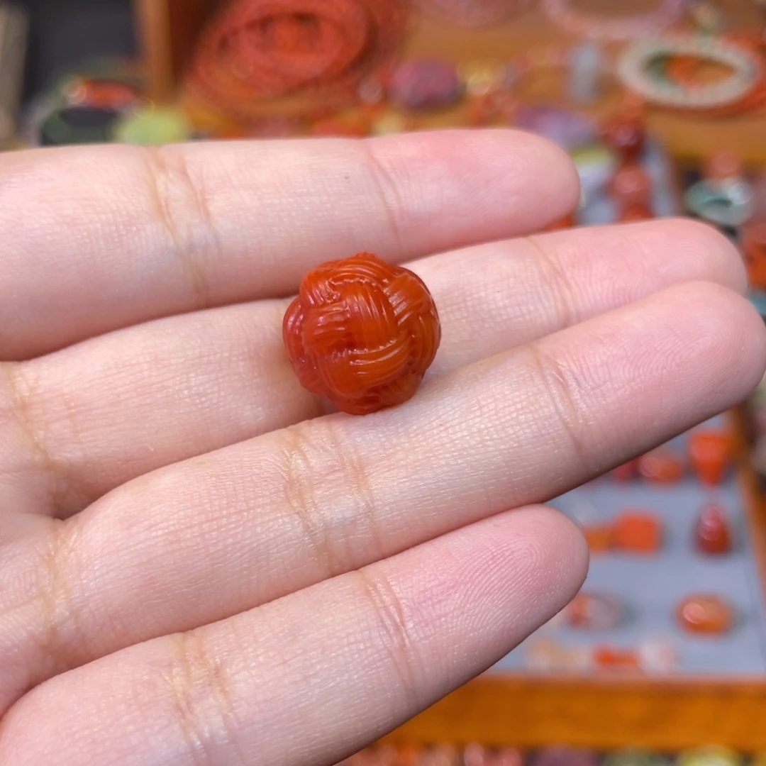 奶***糖未镶嵌毛线球卡13.8南红玛瑙