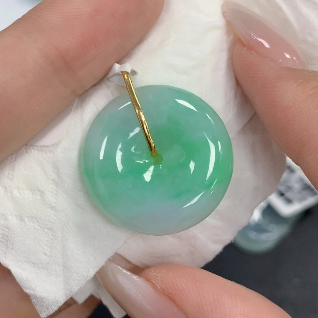 颈饰18K金镶嵌翡翠