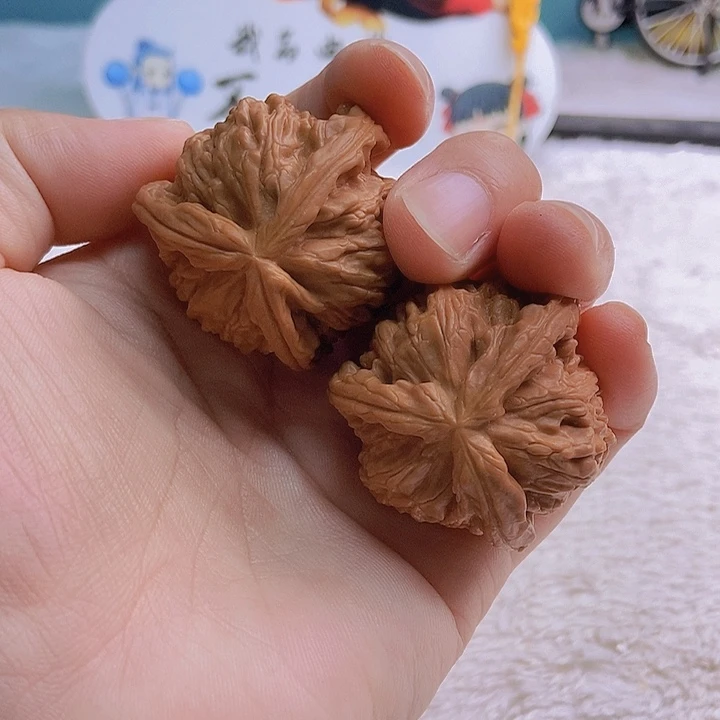 把件文玩核桃侯***车三棱
