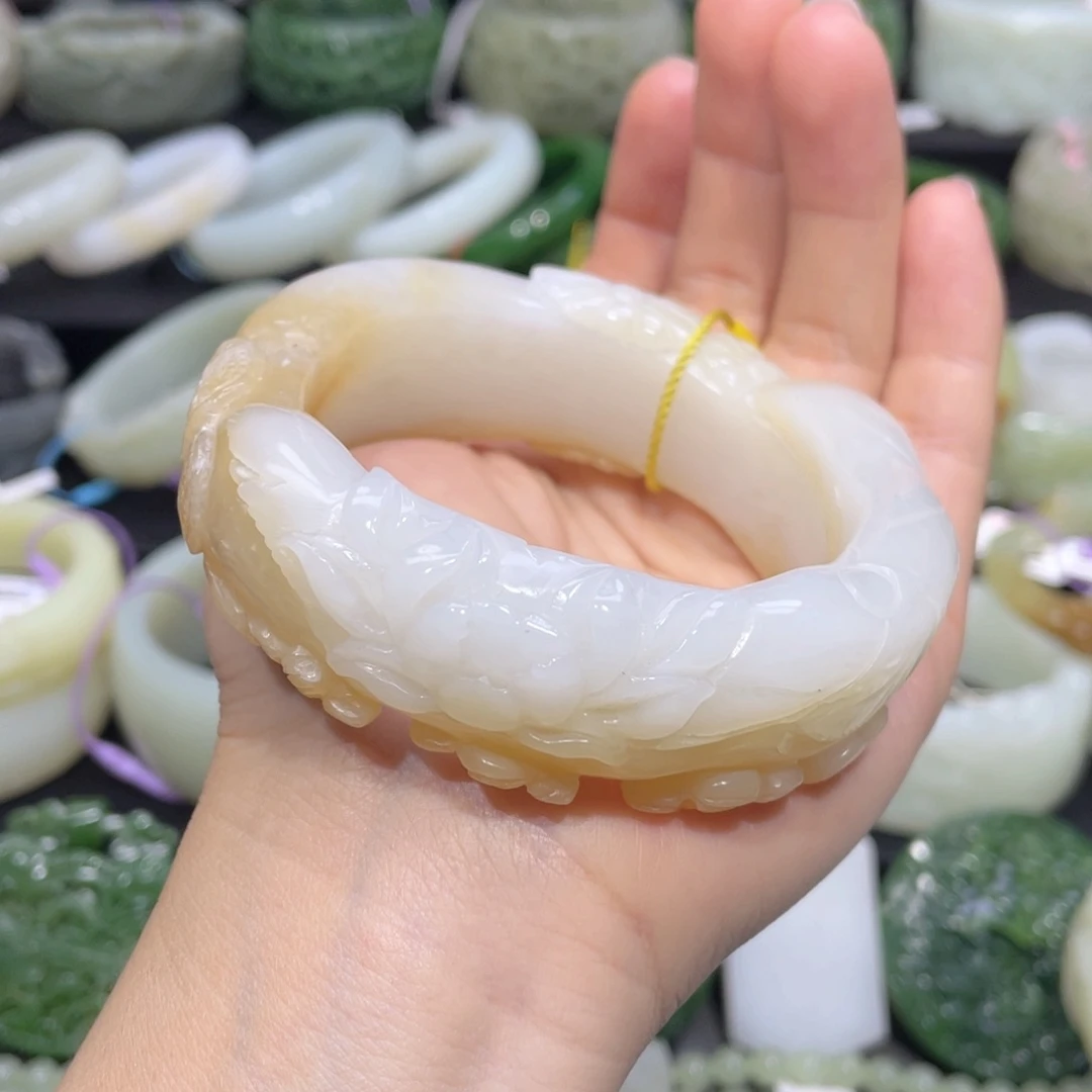 和田玉手镯未镶嵌7