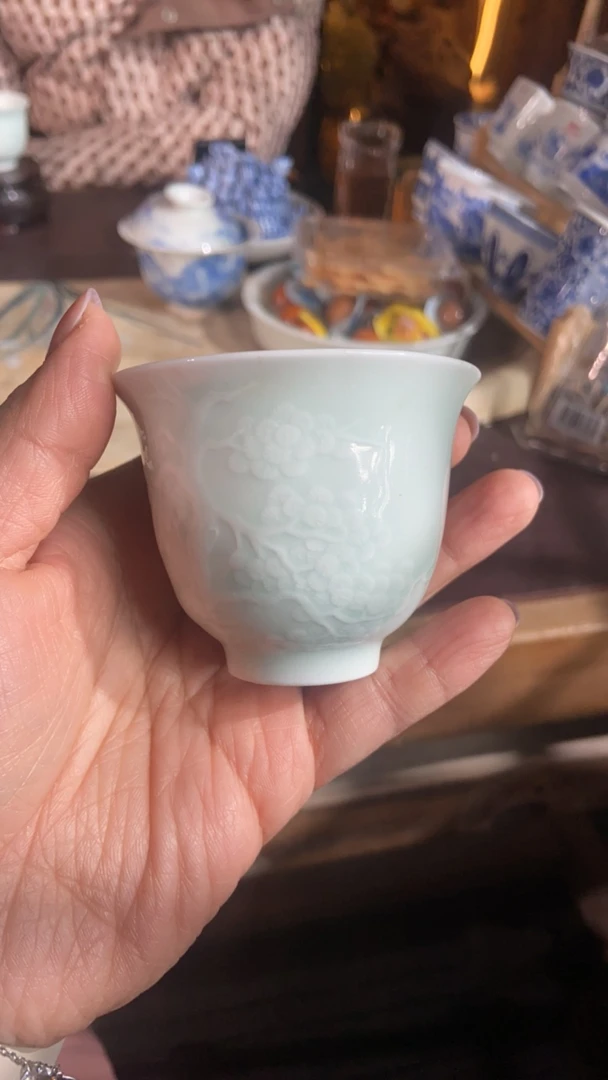 景德镇青白瓷天青釉陶瓷雕刻纹手绘手工主人杯茶杯品茗杯花纹茶具