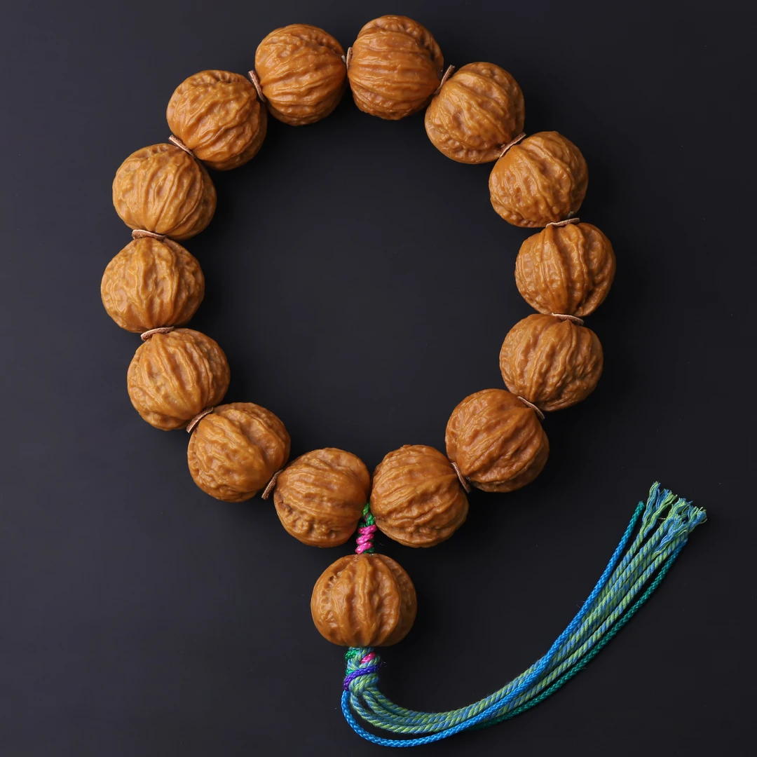 251186 微打底八棱楸核桃单圈文玩手串