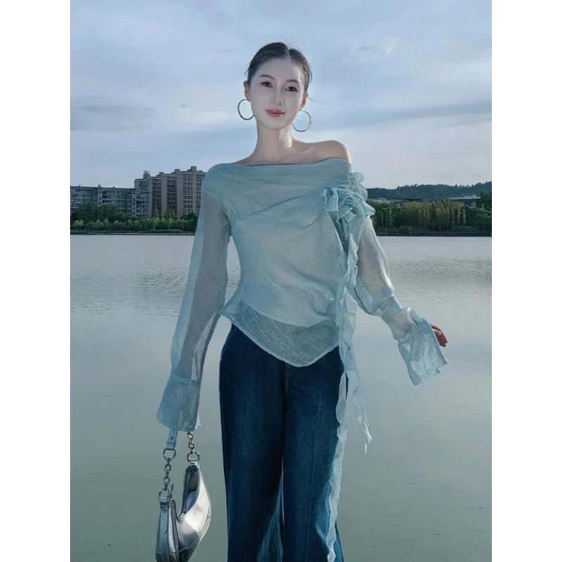 2025秋季超好看上衣独特别致气质法式小资蓝色雪纺一字露肩衬衫女