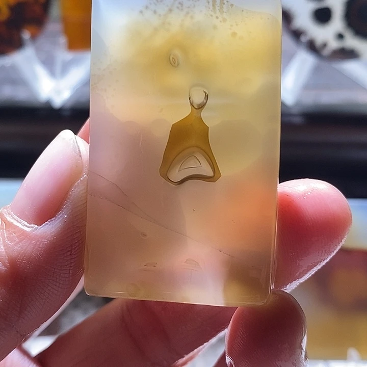 查罗石未镶嵌颈饰