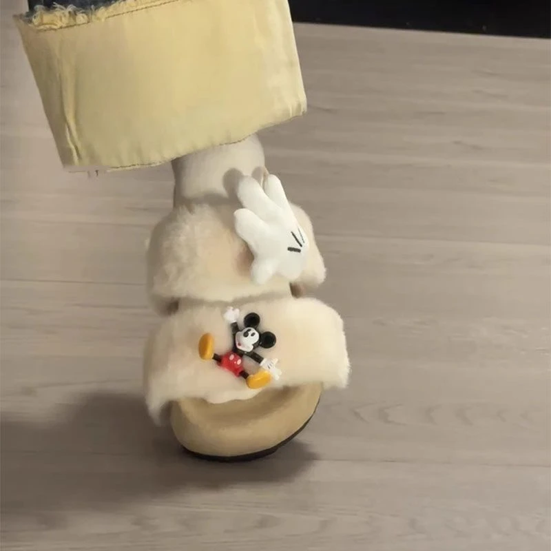 时尚百搭软萌卡通松糕厚底拖鞋女2025秋冬新款防滑保暖一字拖