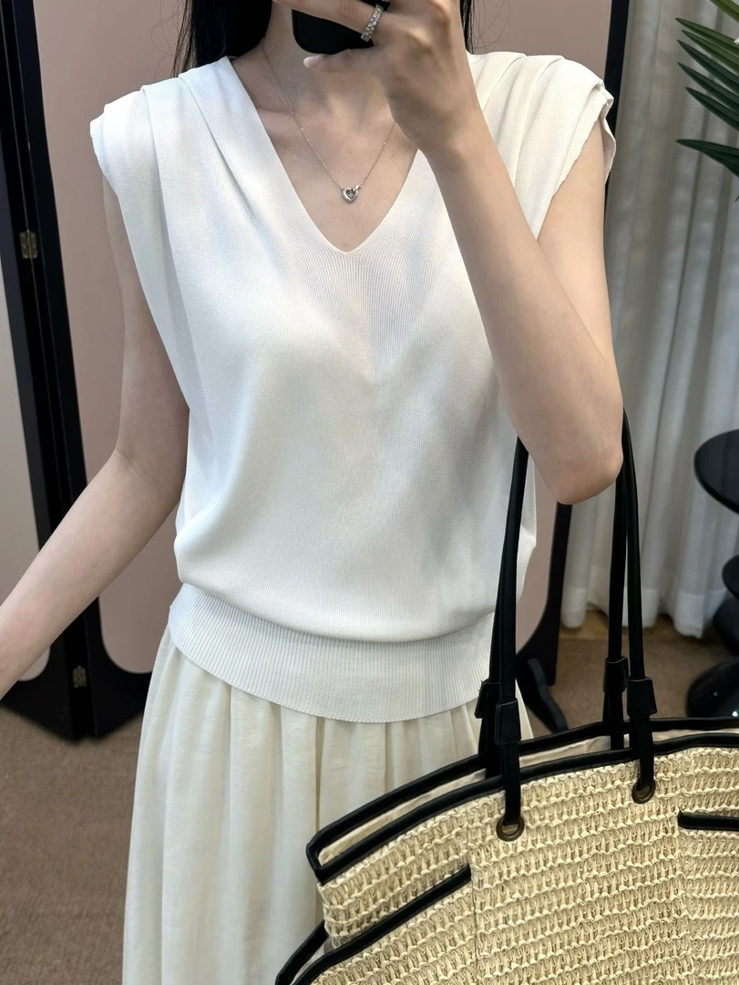 【YEZI家】 新款  高级感小众V领无袖显瘦针织上衣0003