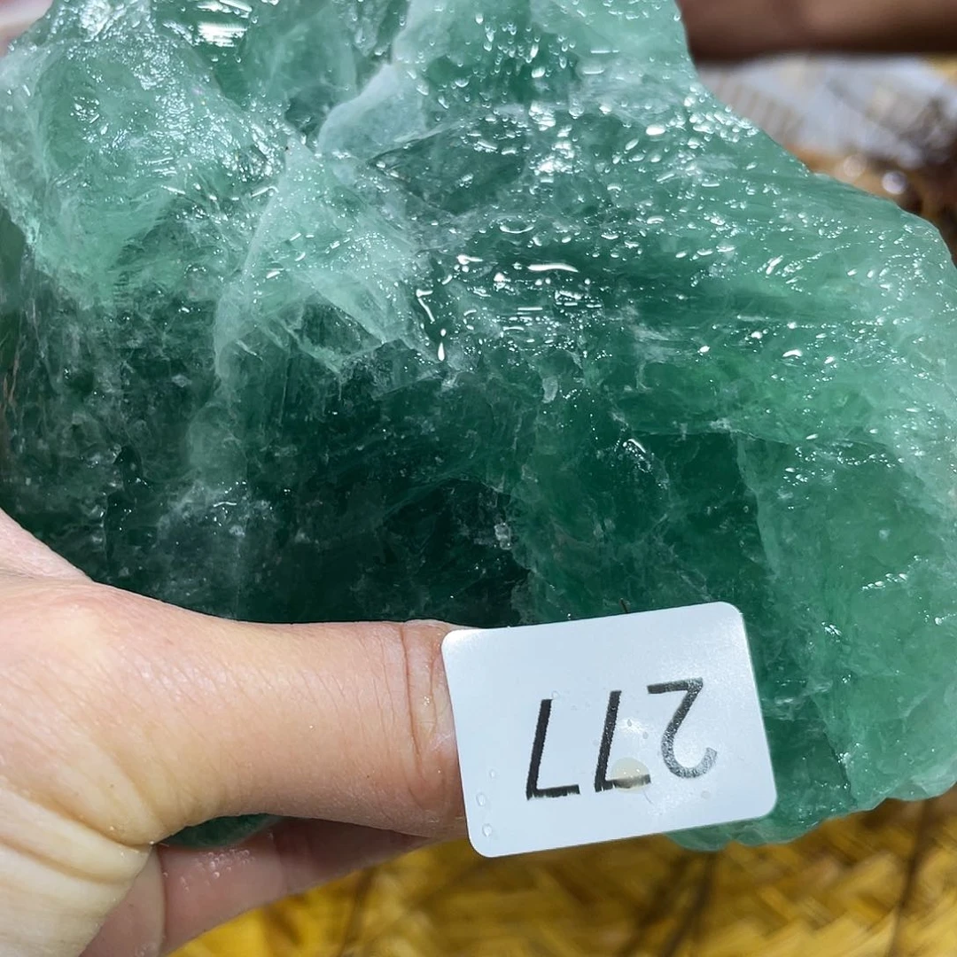 水晶摆件……未镶嵌