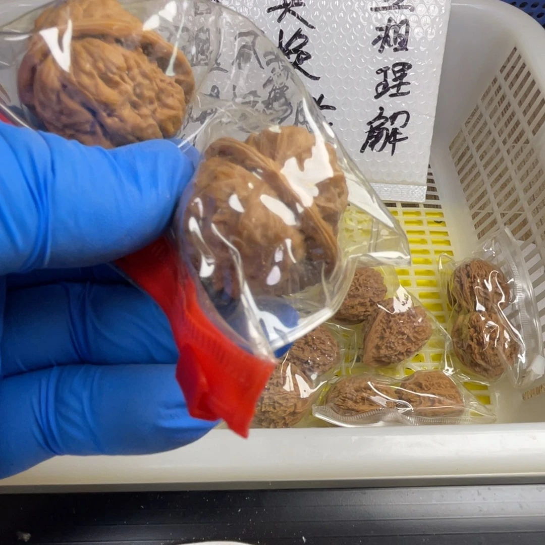 文玩核桃手串闪电购124