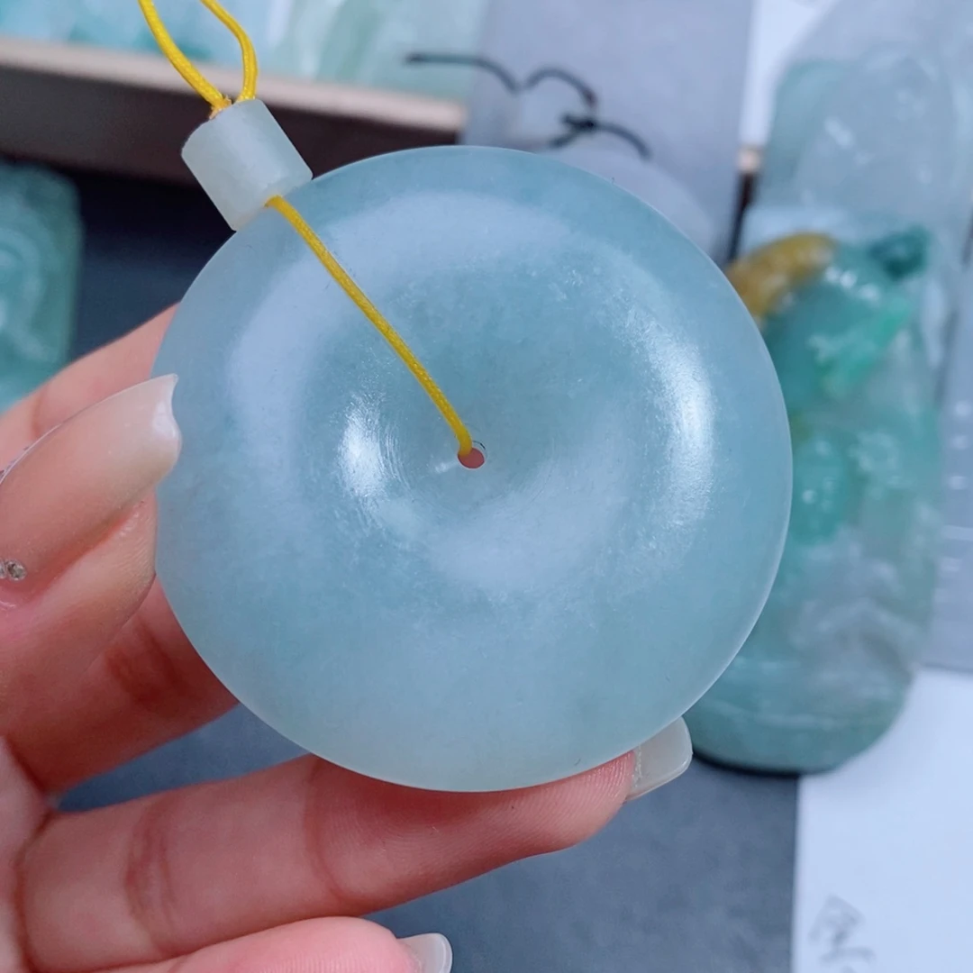 定制翡翠吊坠未镶嵌