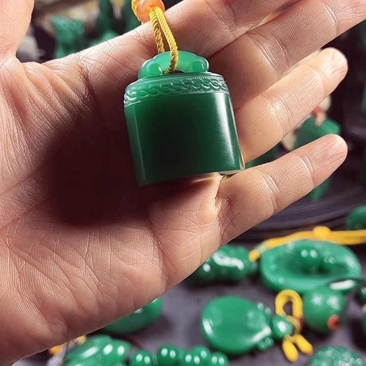 四川石海**影雅安绿名贵石材四川