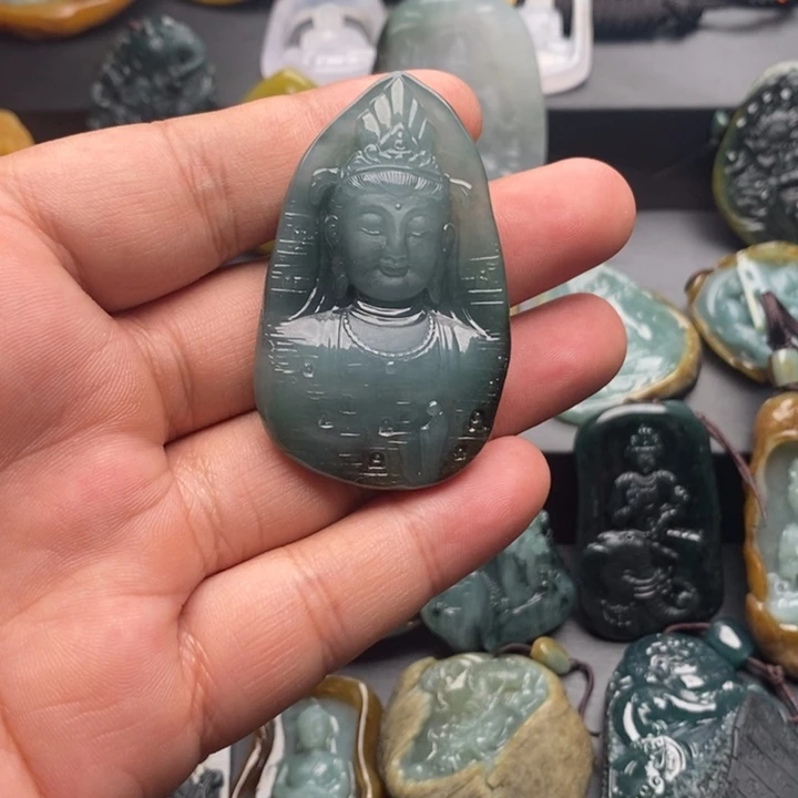 烨***华翡翠未镶嵌颈饰翡翠