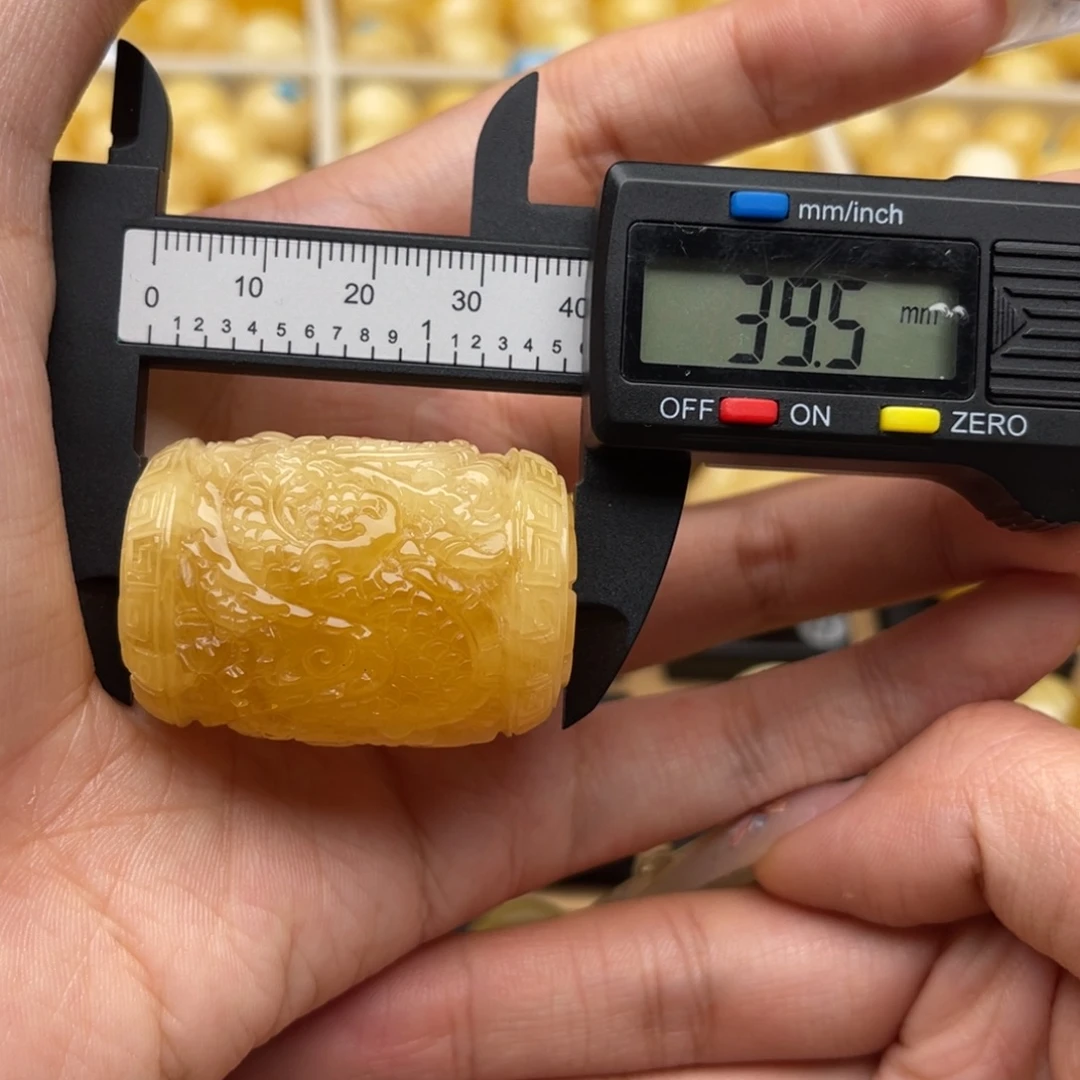 琥珀未镶嵌裸石蜜蜡雕刻件微瑕静