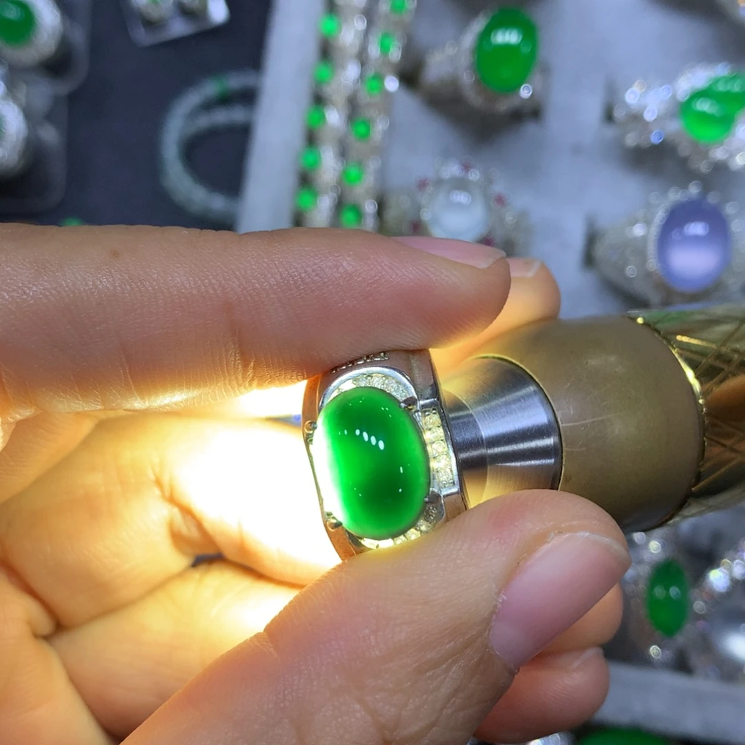 定制翡翠未镶嵌买断不退